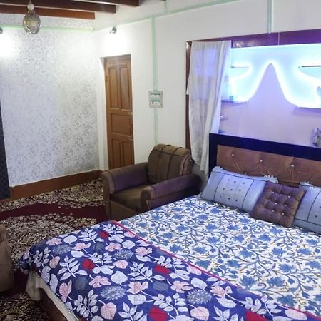 Wani Guest House 굴마르그 외부 사진